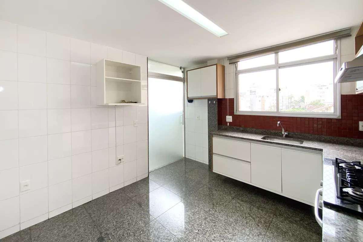 Apartamento, Sagrada Família, 4 Quartos, 2 Vagas, 1 Suíte