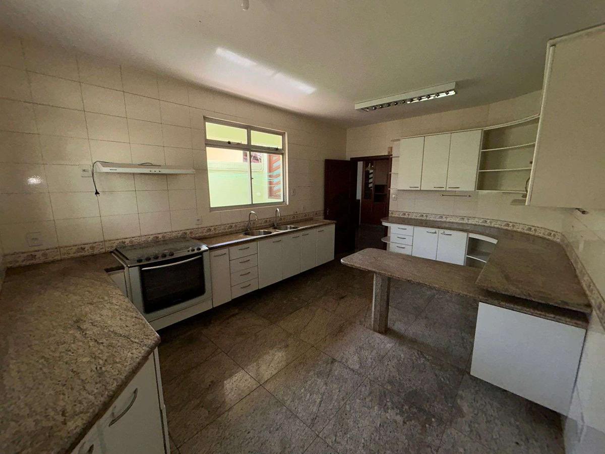 Casa, Castelo, 5 Quartos, 5 Vagas, 2 Suítes