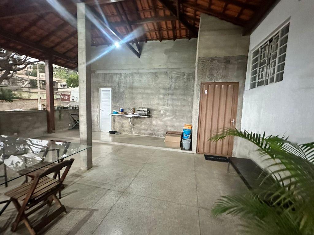 Casa, Nações Unidas, 5 Quartos, 2 Vagas, 1 Suíte