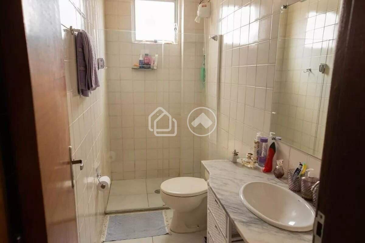 Apartamento, Carlos Prates, 2 Quartos, 1 Vaga