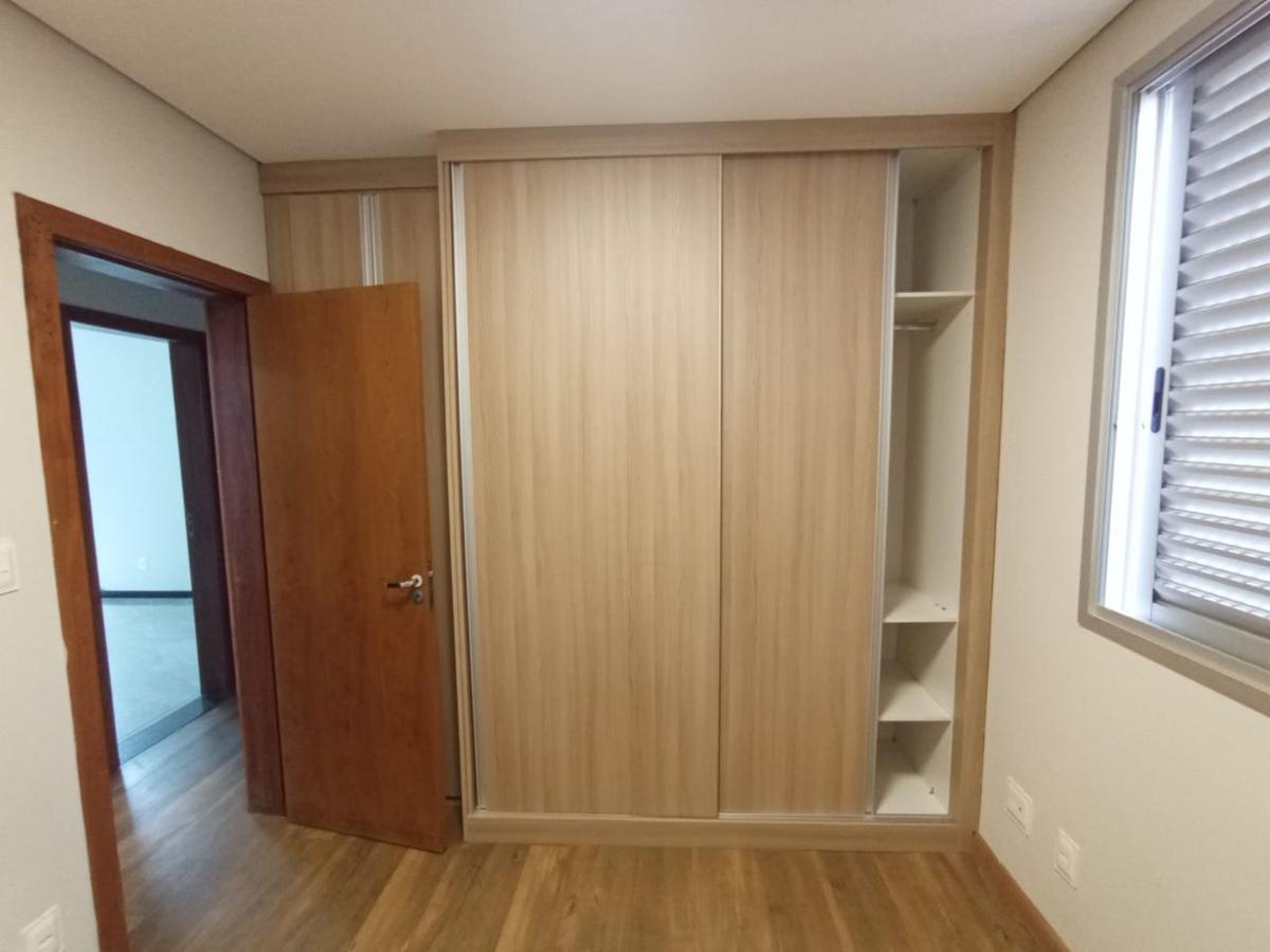 Apartamento, Santa Cruz, 4 Quartos, 2 Vagas, 2 Suítes