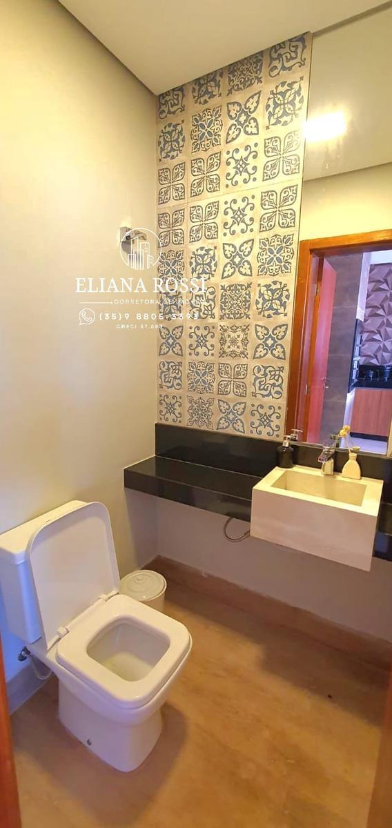 Casa, Centro, 4 Quartos, 3 Vagas, 1 Suíte