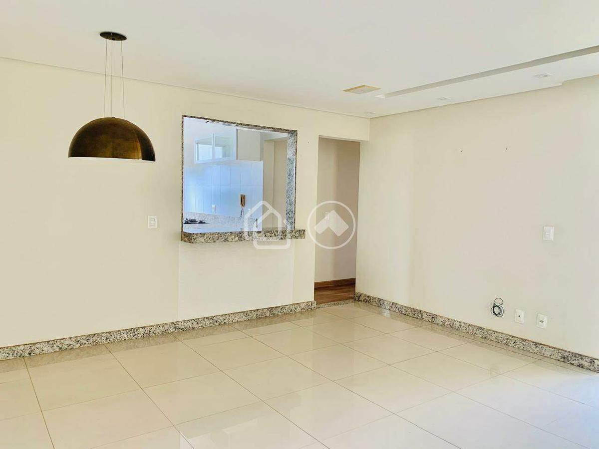 Apartamento, Estoril, 4 Quartos, 2 Vagas, 1 Suíte