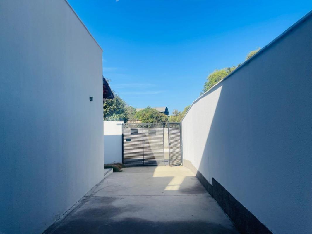 Casa, Centro, 2 Quartos, 3 Vagas