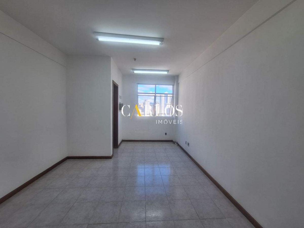 Sala, Centro
