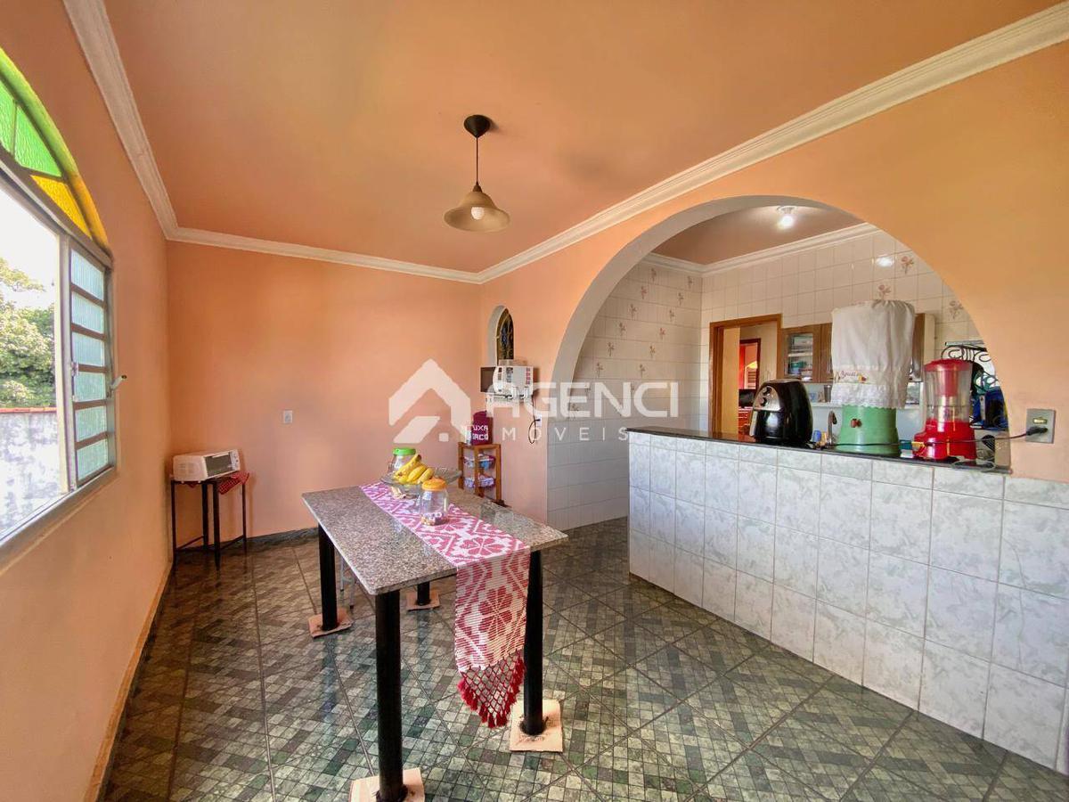 Casa, Santa Maria, 6 Quartos, 0 Vaga, 0 Suíte