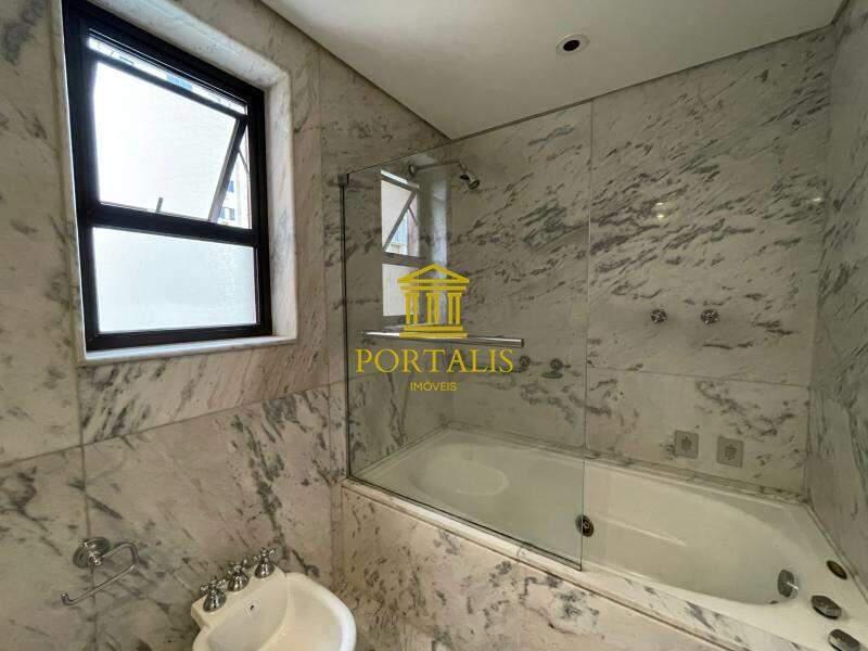 Apartamento, Lourdes, 4 Quartos, 3 Vagas, 2 Suítes