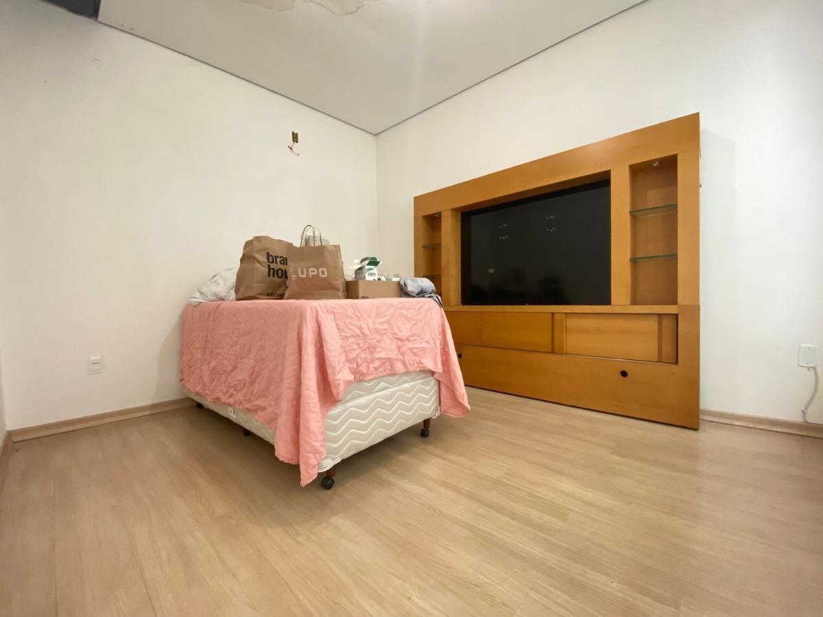 Casa, Cabral, 4 Quartos, 3 Vagas, 1 Suíte