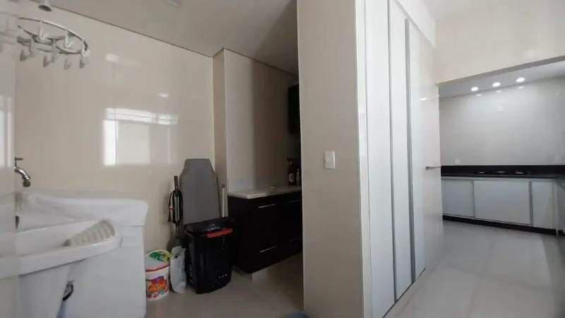 Cobertura, Estoril, 3 Quartos, 2 Vagas, 1 Suíte