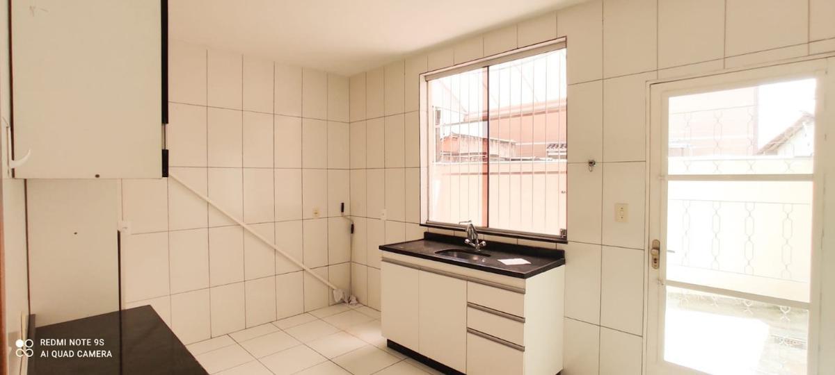 Casa, Parque Turistas, 2 Quartos, 2 Vagas, 1 Suíte