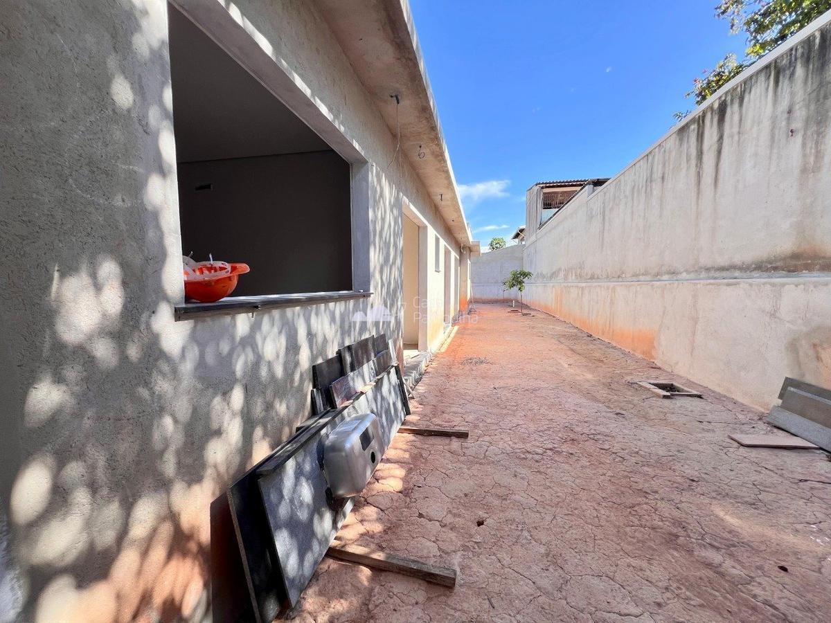 Casa, Trevo, 4 Quartos, 3 Vagas, 3 Suítes