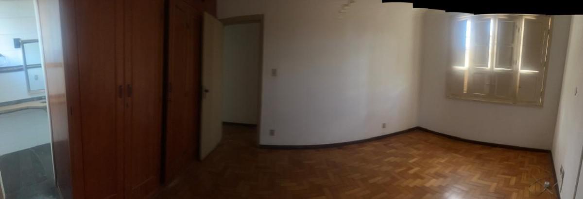 Casa, Centro, 3 Quartos, 0 Vaga, 3 Suítes