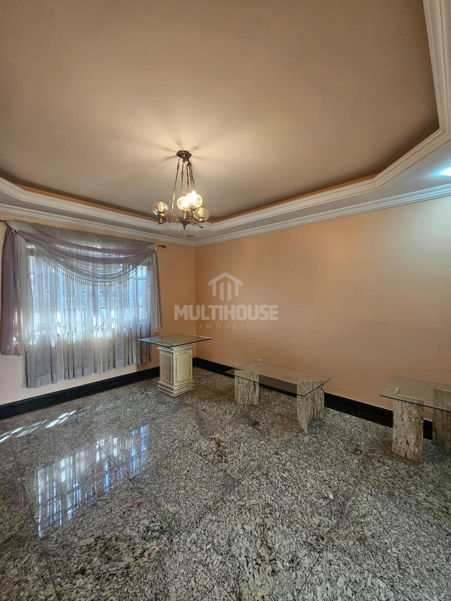 Casa, Itapoã, 3 Quartos, 6 Vagas, 1 Suíte