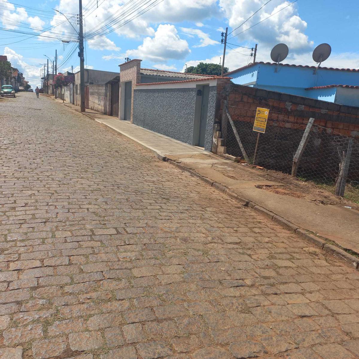 Lote, Centro, 0 Quarto, 0 Vaga