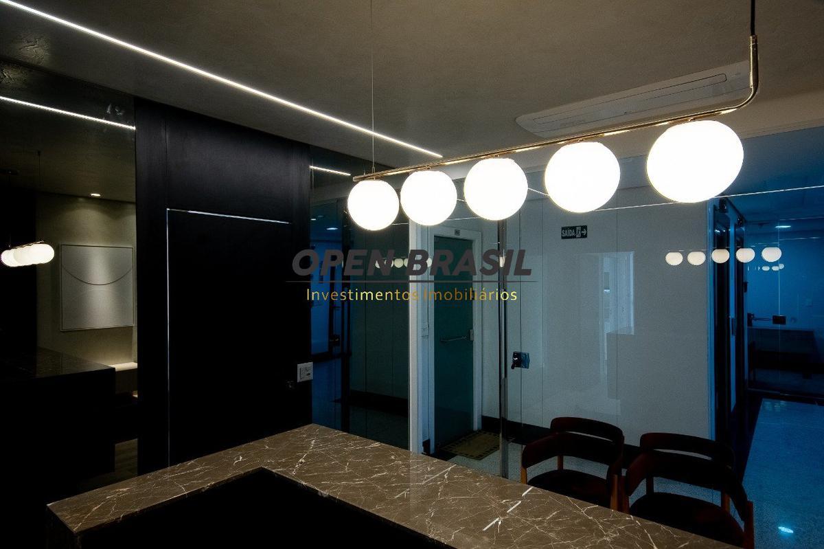 Galpão, Prado, 2 Quartos, 0 Vaga, 2 Suítes