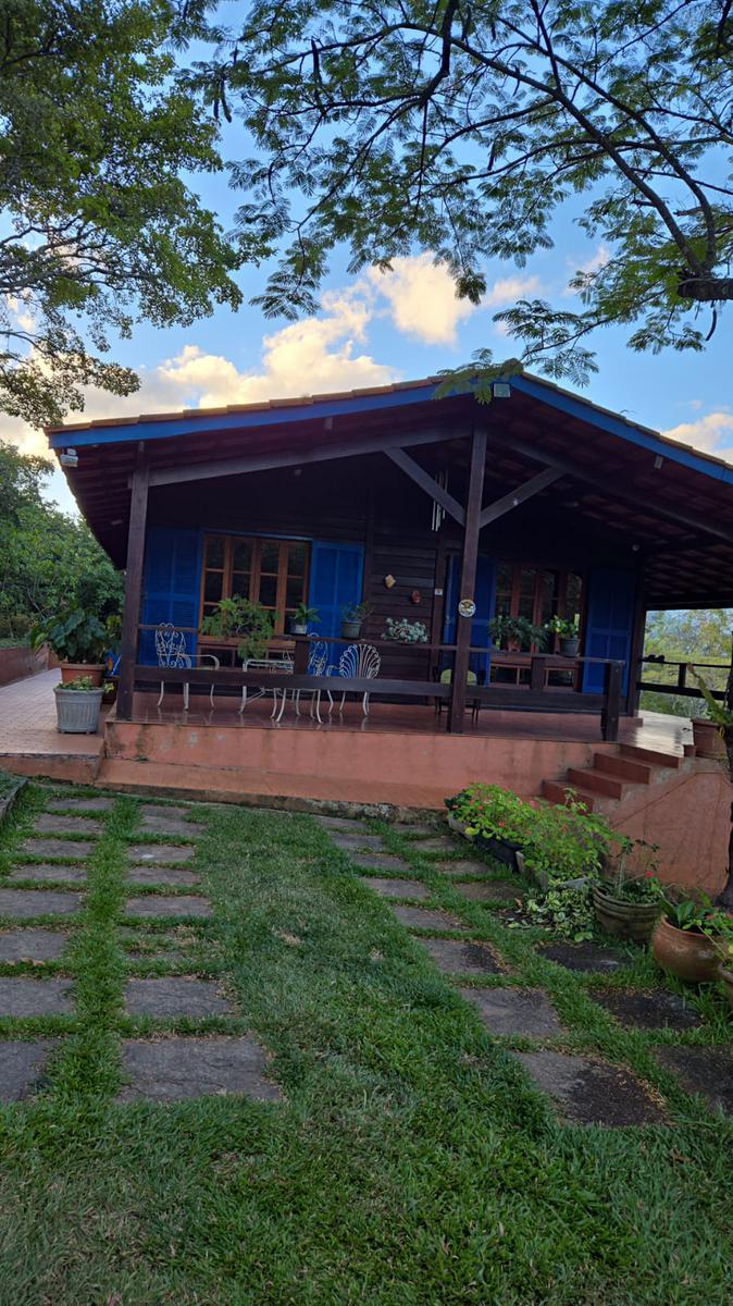 Fazenda, Ravena, 3 Quartos, 20 Vagas, 1 Suíte