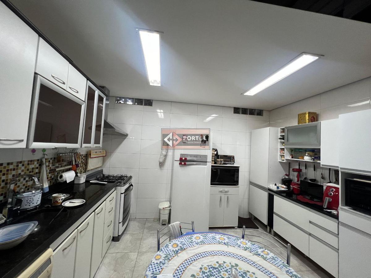 Casa, Planalto, 4 Quartos, 3 Vagas, 1 Suíte