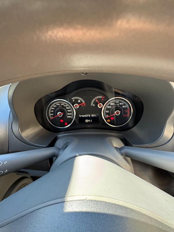 Fiat Palio Attractive 1.0 Evo Fire Flex 8v 5p