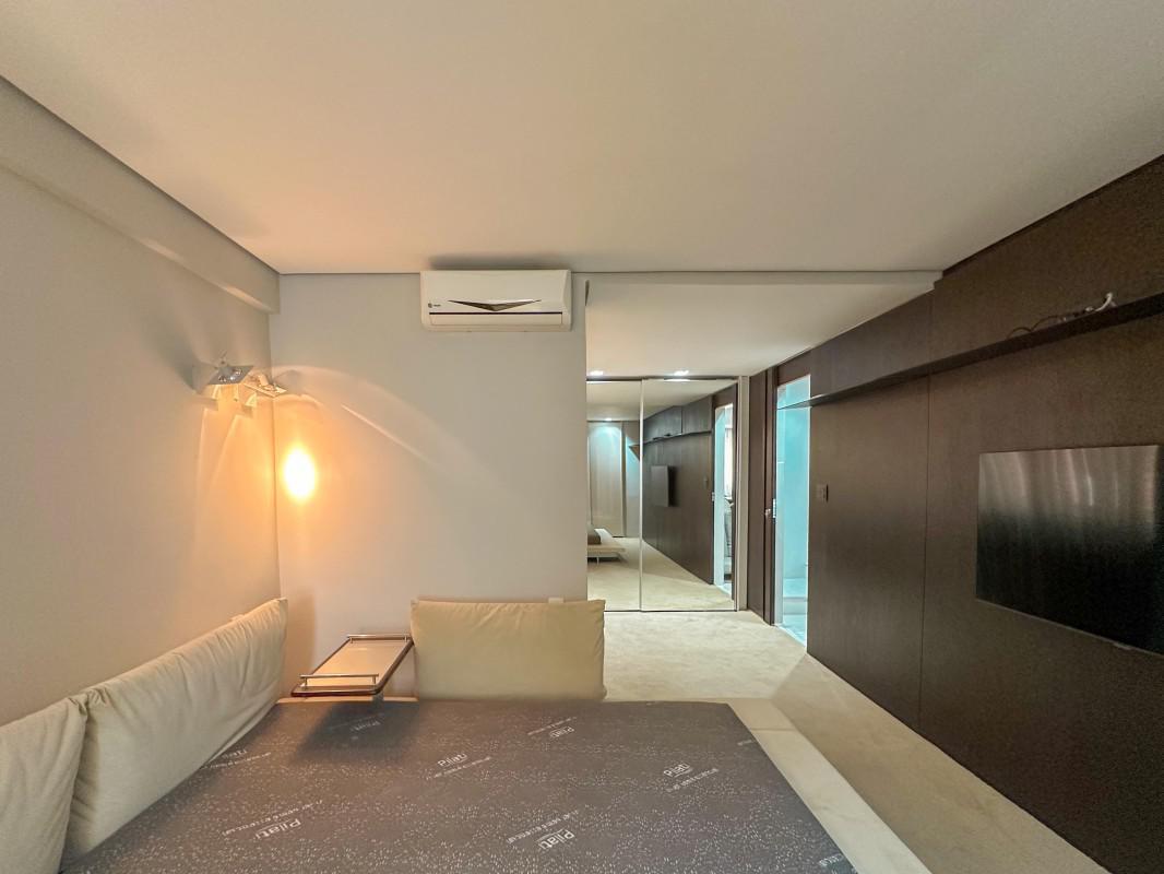 Cobertura, Funcionários, 2 Quartos, 2 Vagas, 2 Suítes