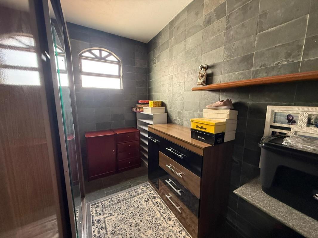 Casa, Santa Mônica, 6 Quartos, 3 Vagas, 1 Suíte