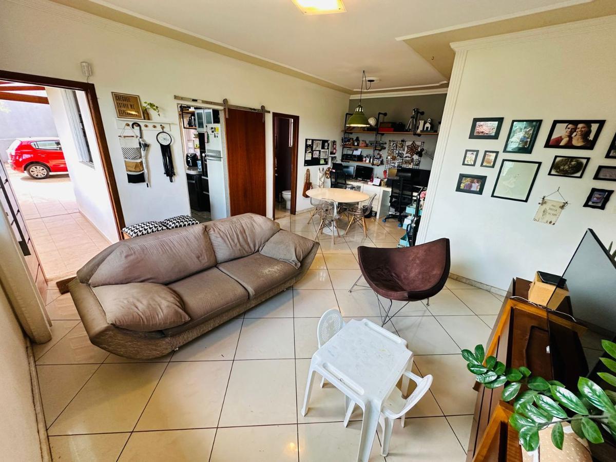 Casa, Trevo, 3 Quartos, 4 Vagas, 1 Suíte