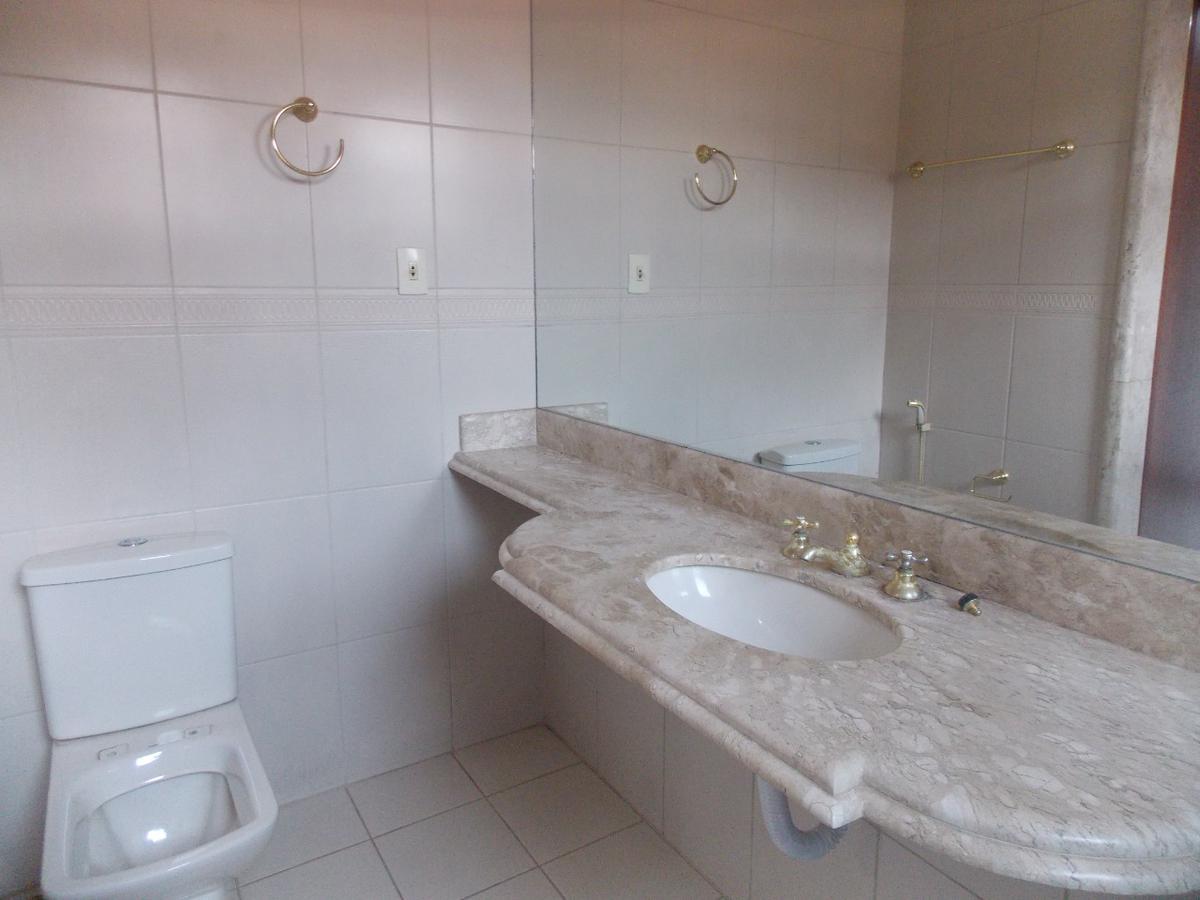 Casa, Havaí, 4 Quartos, 8 Vagas, 2 Suítes