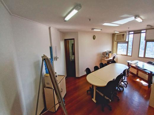 Sala, Funcionários, 0 Quarto, 1 Vaga