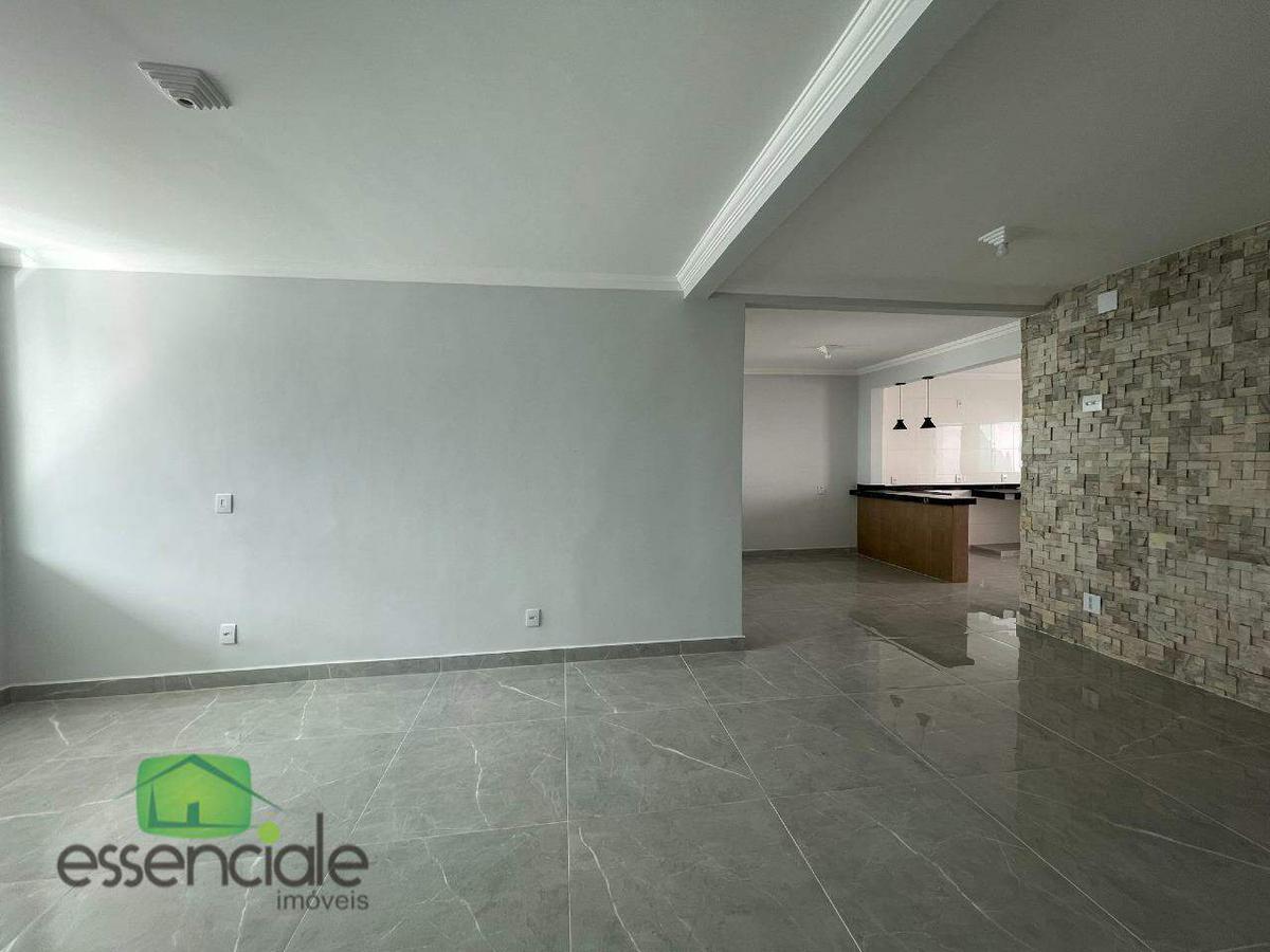 Casa, Monte Castelo, 3 Quartos, 4 Vagas, 1 Suíte