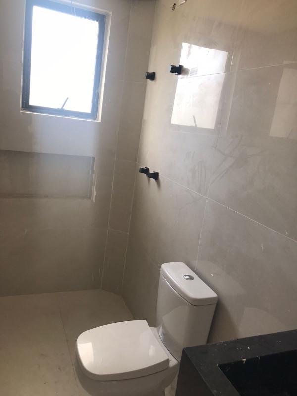 Cobertura, Santa Cruz, 4 Quartos, 2 Vagas, 1 Suíte