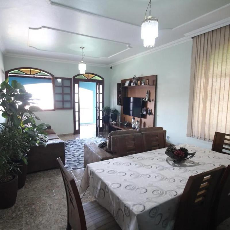 Casa, Tirol (barreiro), 4 Quartos, 4 Vagas, 1 Suíte