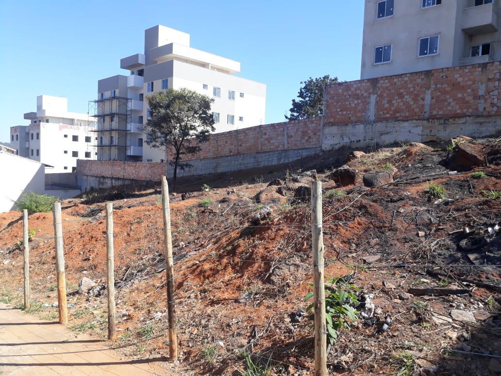 Lote, Cândida Ferreira, 0 Quarto, 0 Vaga