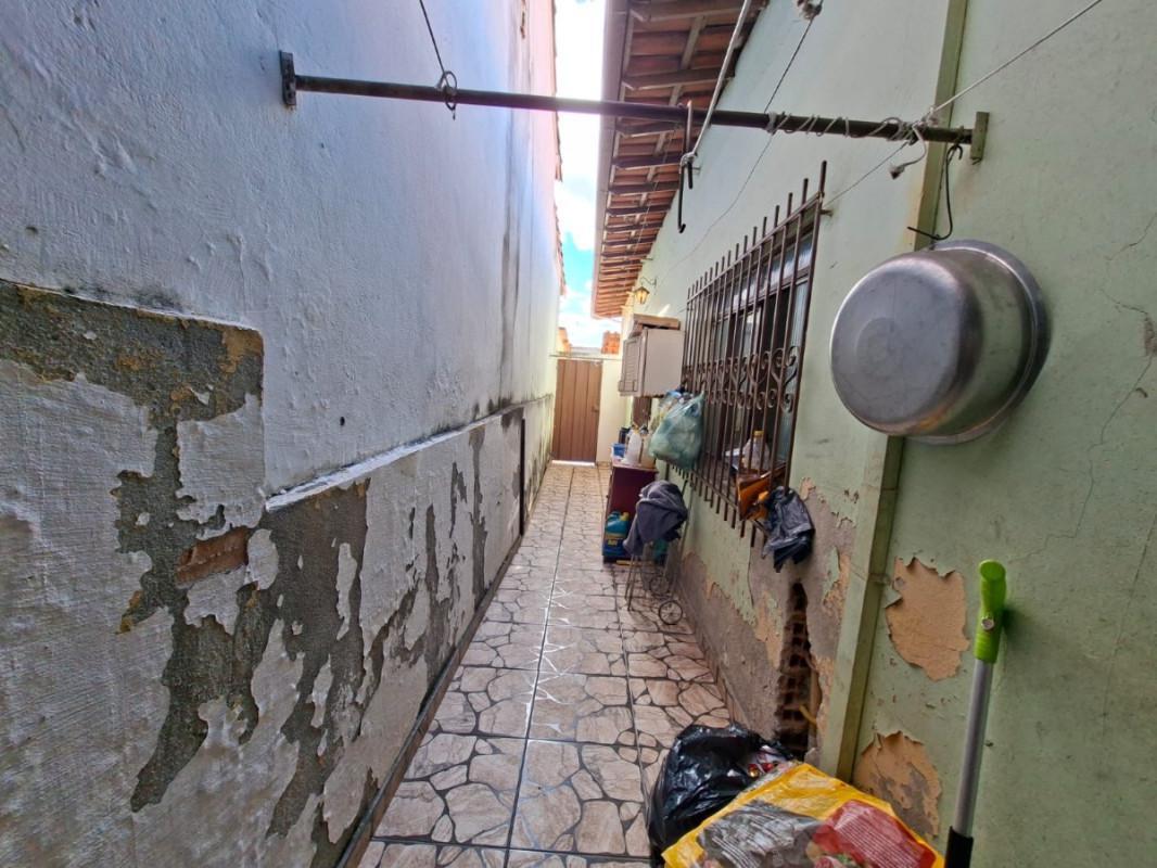 Casa, São Benedito, 3 Quartos, 4 Vagas, 1 Suíte