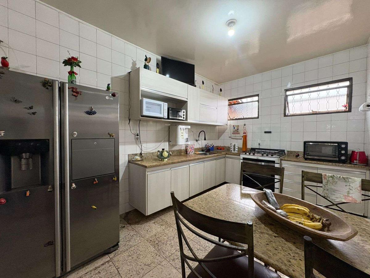 Casa, Dona Clara, 3 Quartos, 4 Vagas, 1 Suíte