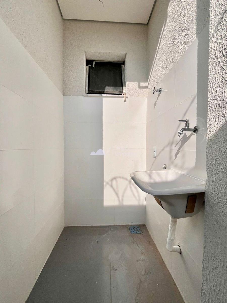 Casa, Planalto, 2 Quartos, 1 Vaga, 2 Suítes