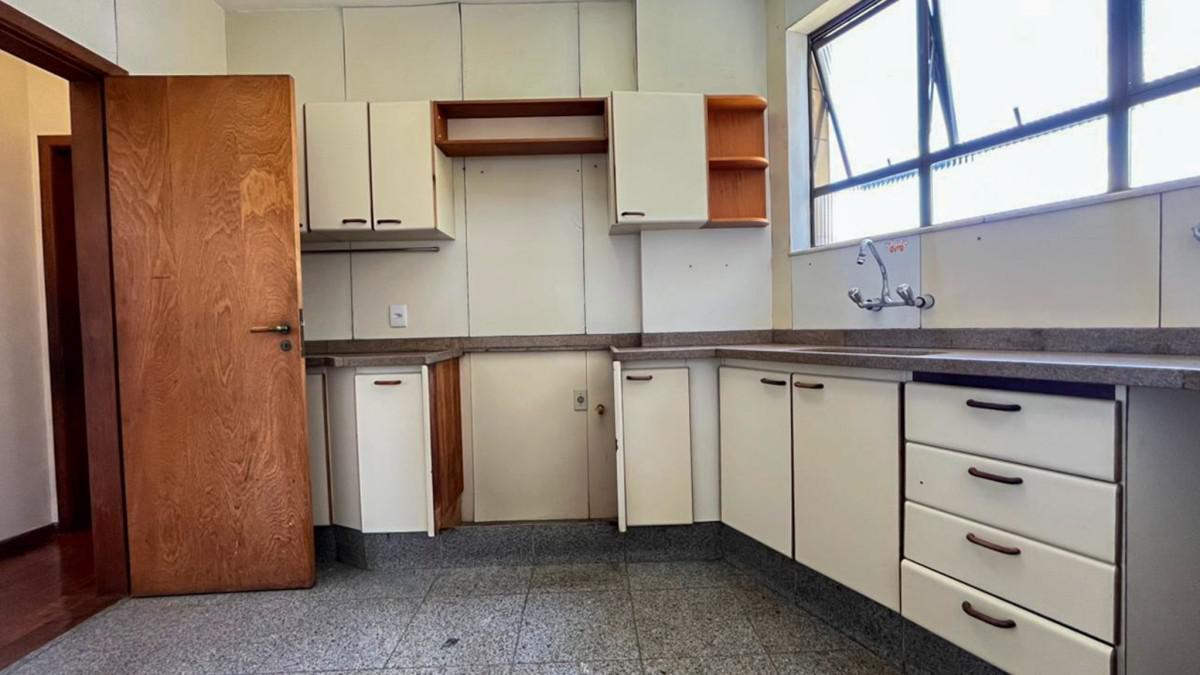Apartamento, Cruzeiro, 4 Quartos, 2 Vagas, 1 Suíte