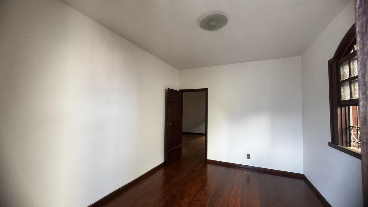 Casa, Ana Lúcia, 5 Quartos, 4 Vagas, 1 Suíte