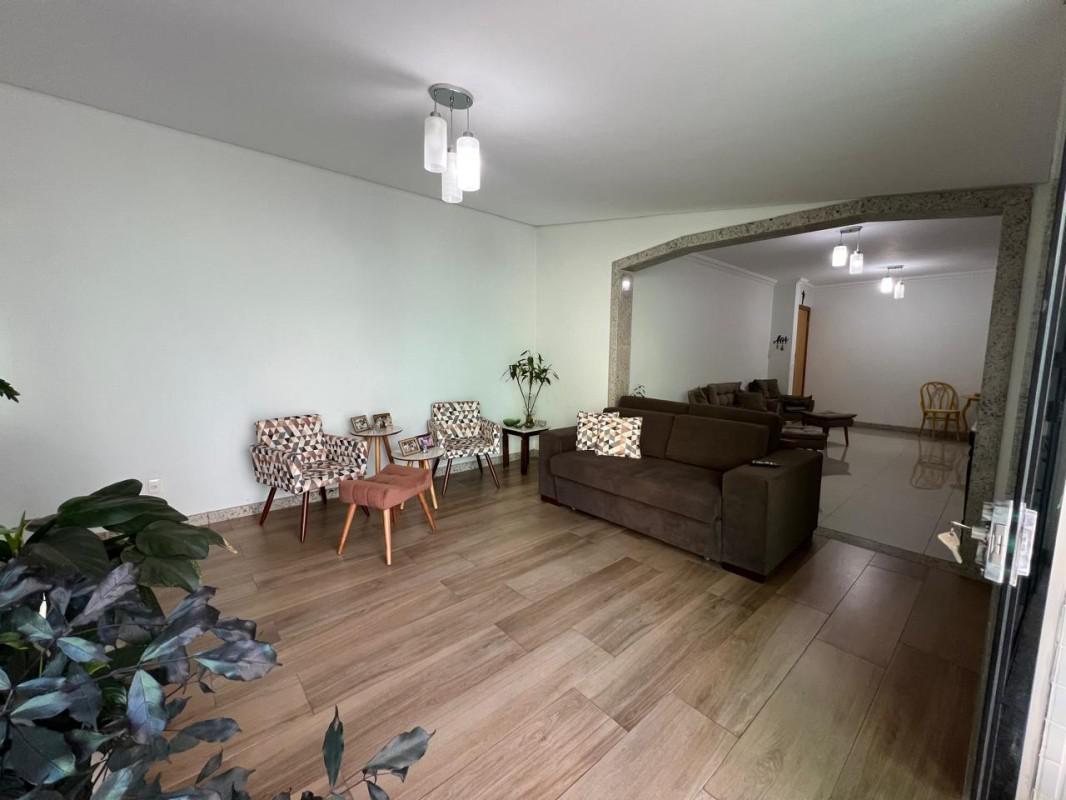 Apartamento, Jaraguá, 4 Quartos, 2 Vagas, 1 Suíte