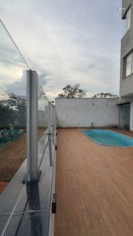 Casa, Monte Carlo, 3 Quartos, 2 Vagas, 1 Suíte
