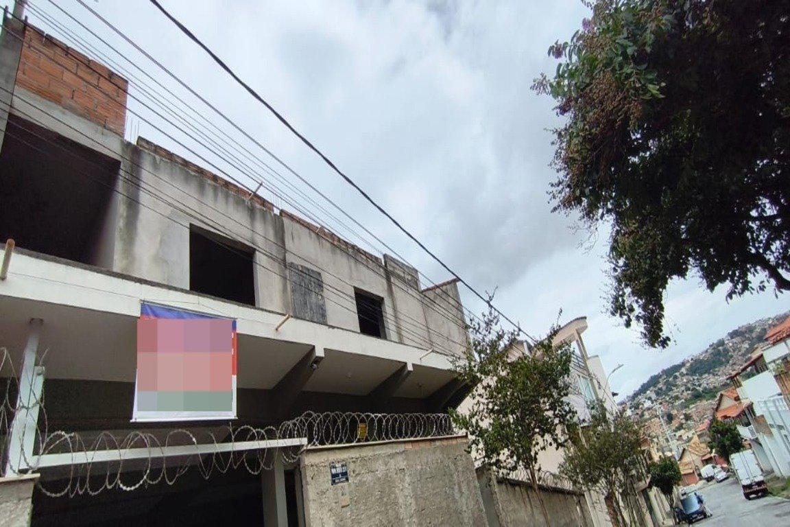 Casa, Ouro Minas, 2 Quartos, 8 Vagas