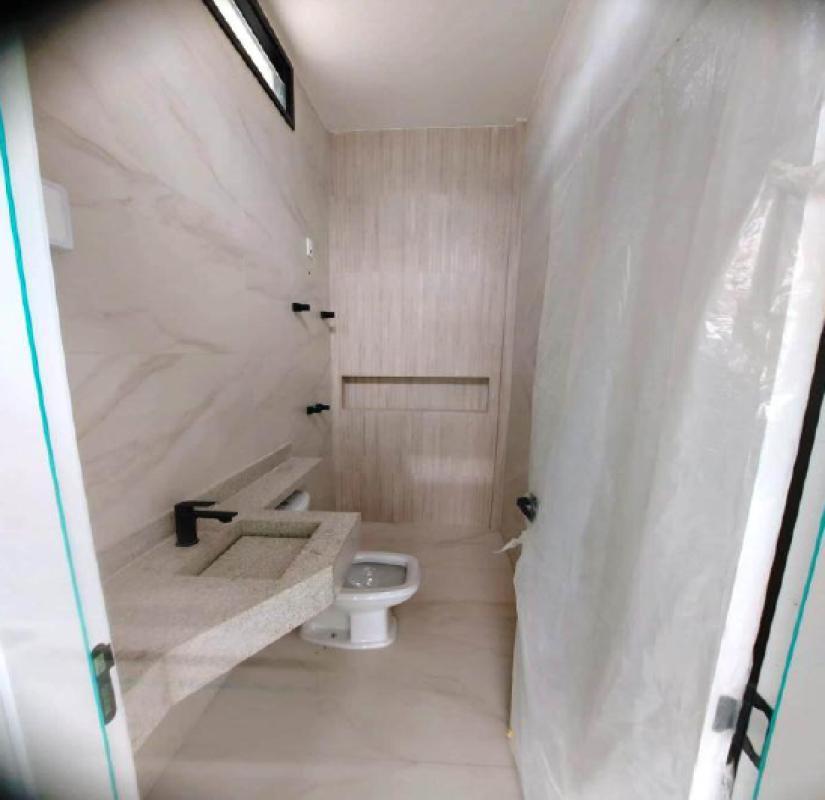 Casa, Planalto, 3 Quartos, 1 Vaga, 1 Suíte