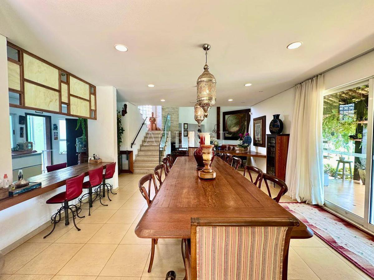 Casa, Jardim Canadá, 5 Quartos, 0 Vaga, 1 Suíte