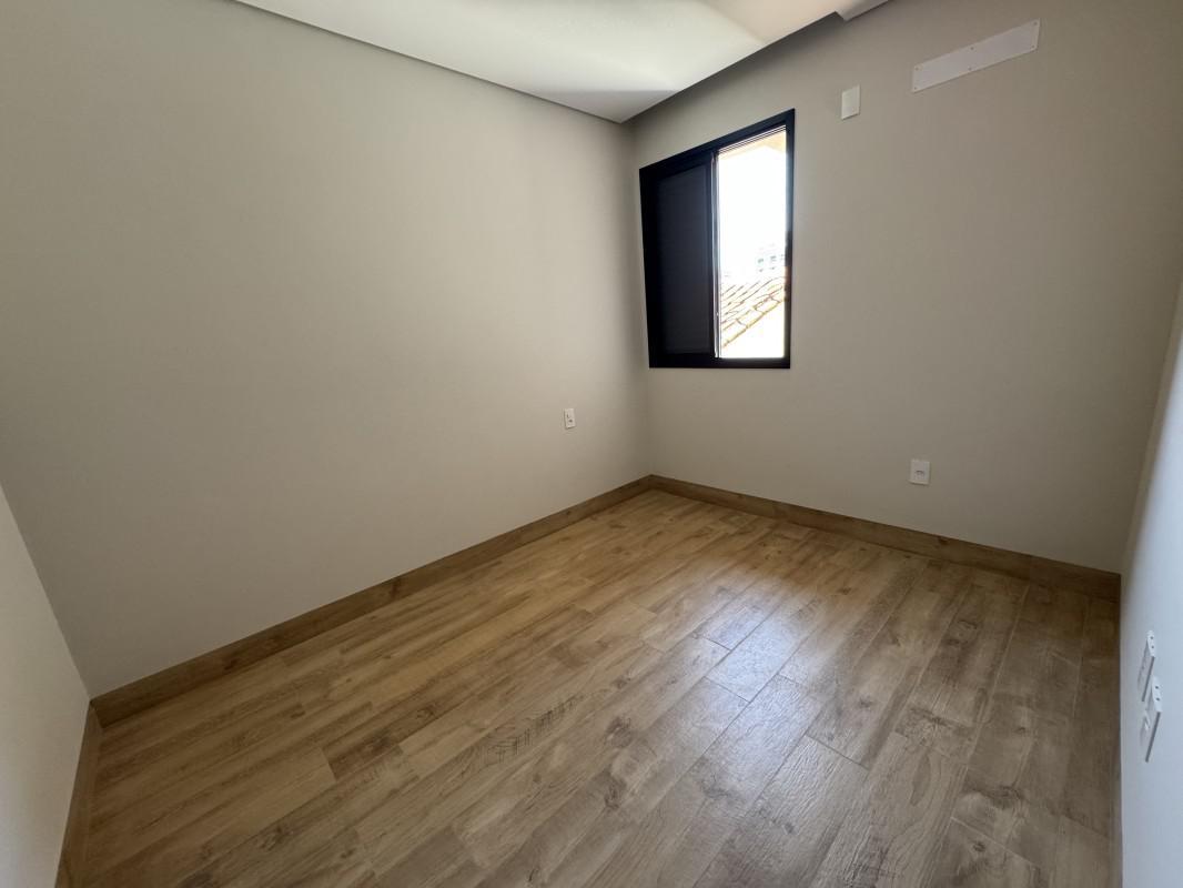 Casa, Jaraguá, 4 Quartos, 3 Vagas, 1 Suíte