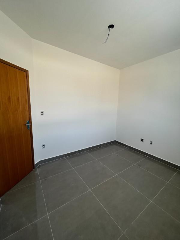 Casa, Masterville, 2 Quartos, 2 Vagas, 1 Suíte