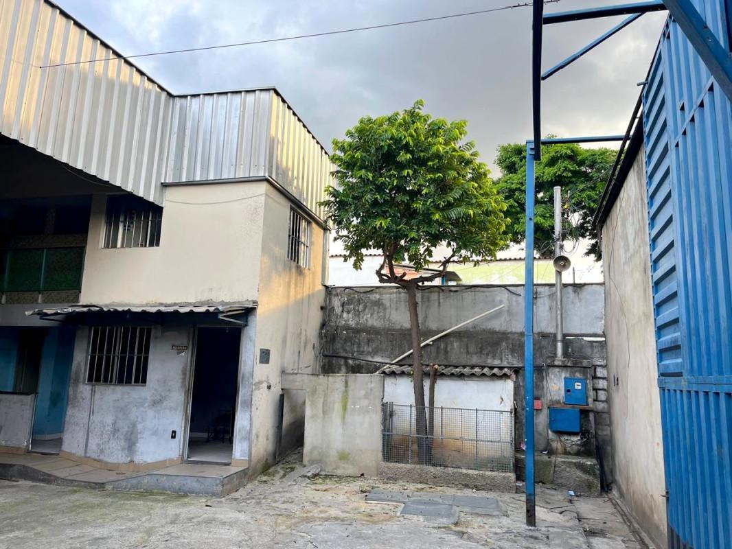 Galpão, Arvoredo, 0 Quarto, 5 Vagas