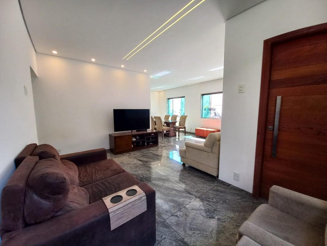 Casa, Sagrada Família, 4 Quartos, 3 Vagas, 1 Suíte