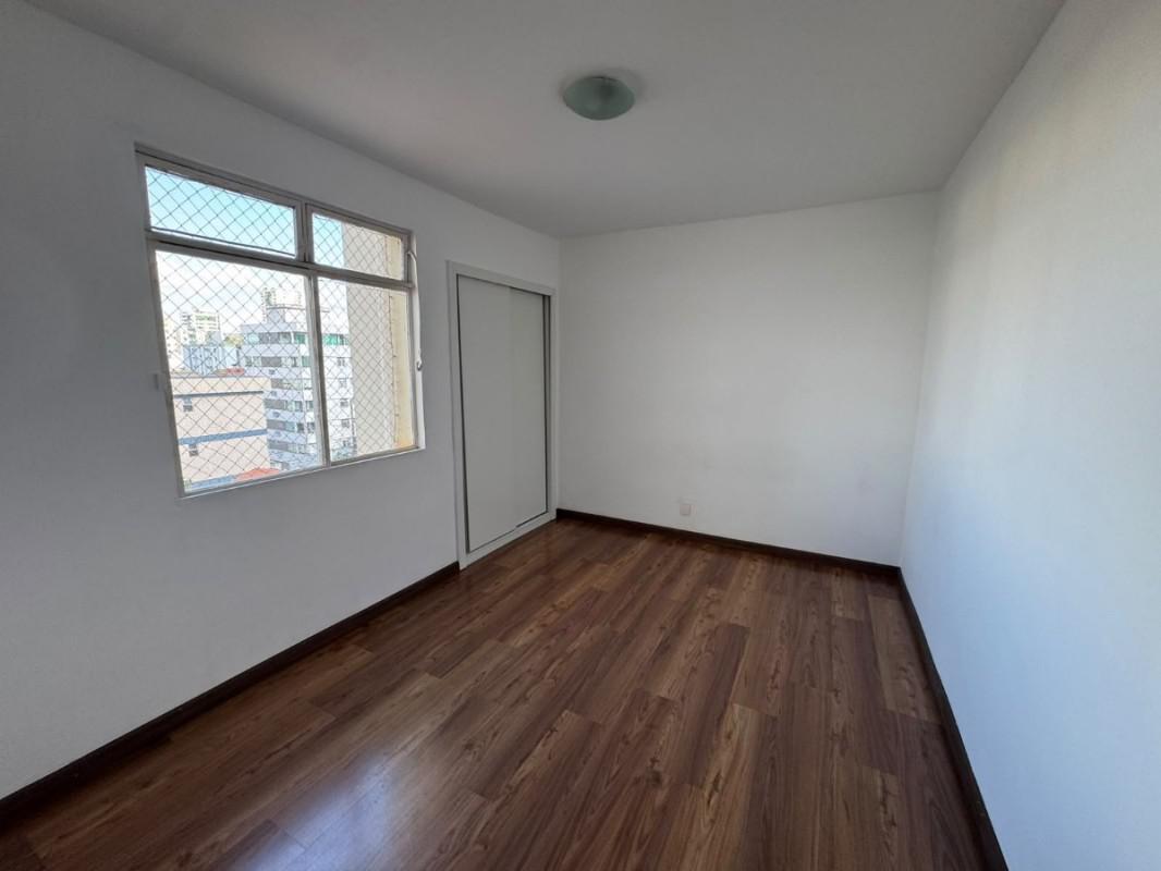 Apartamento, Sagrada Família, 2 Quartos, 1 Vaga