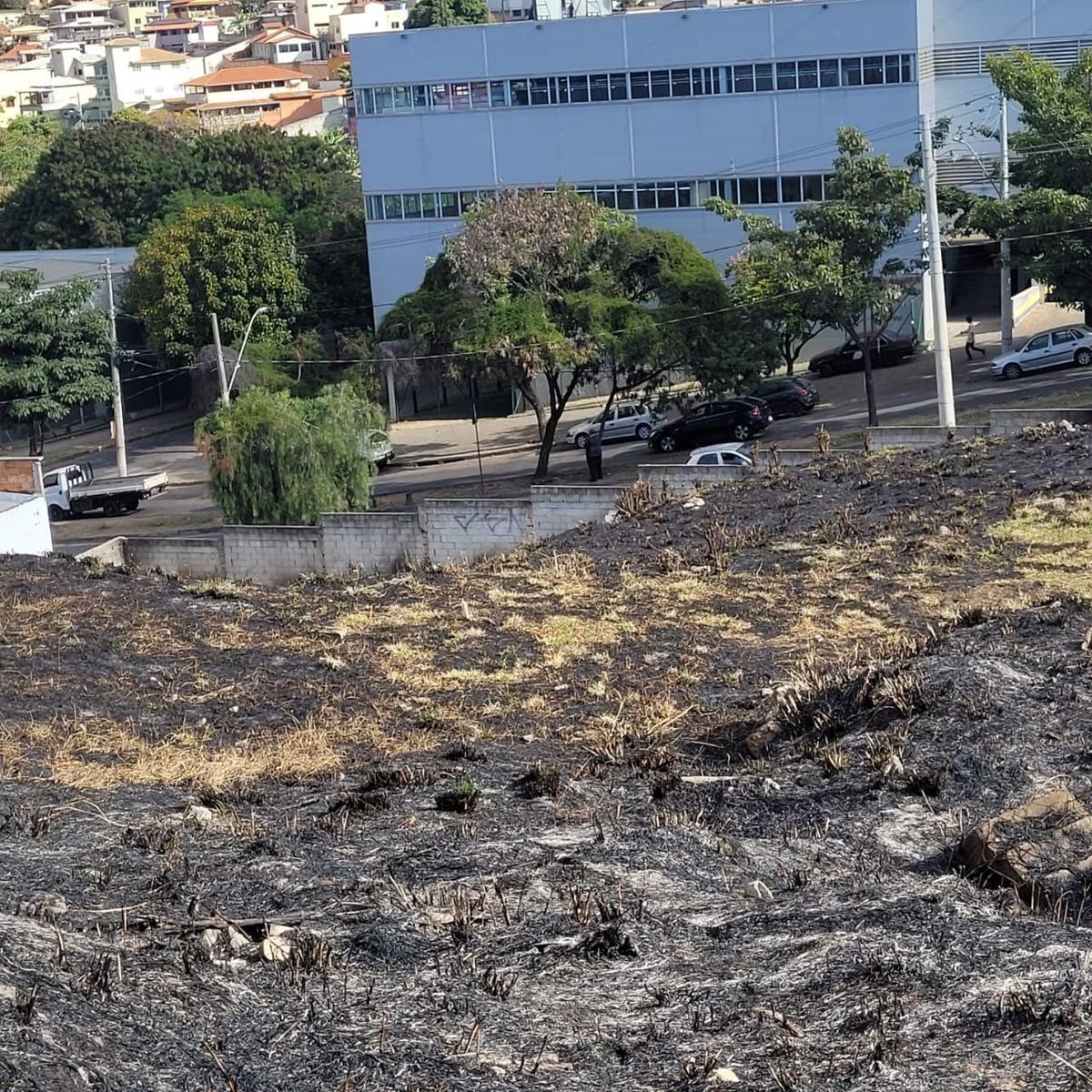 Lote, Jatobá (barreiro), 0 Quarto, 0 Vaga