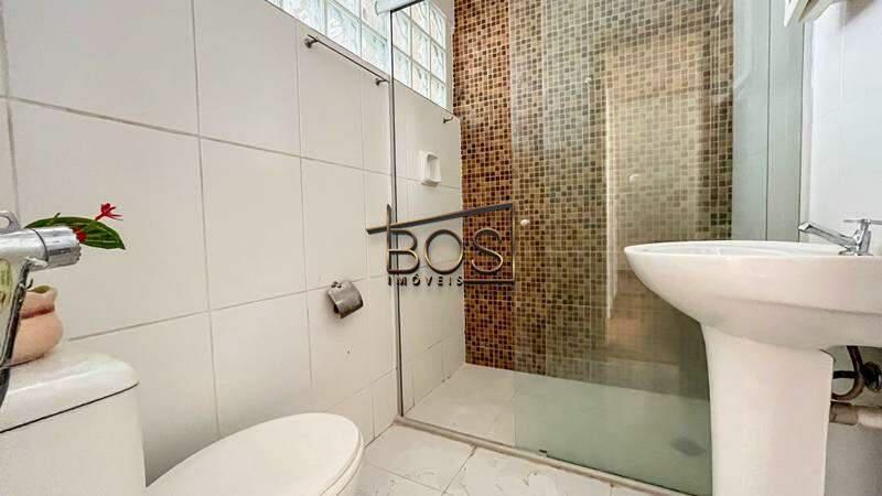 Apartamento, Floresta, 3 Quartos, 0 Vaga, 1 Suíte