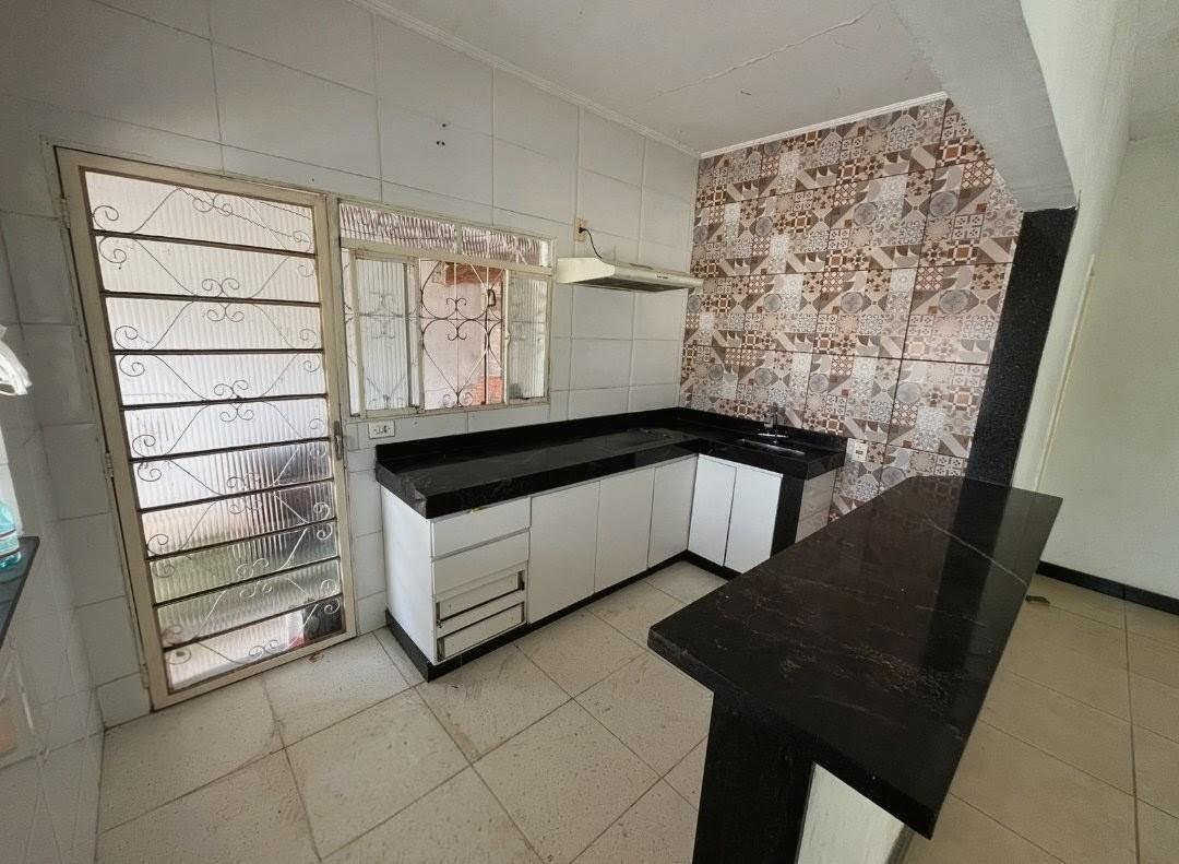 Casa, Venda Nova, 2 Quartos, 2 Vagas