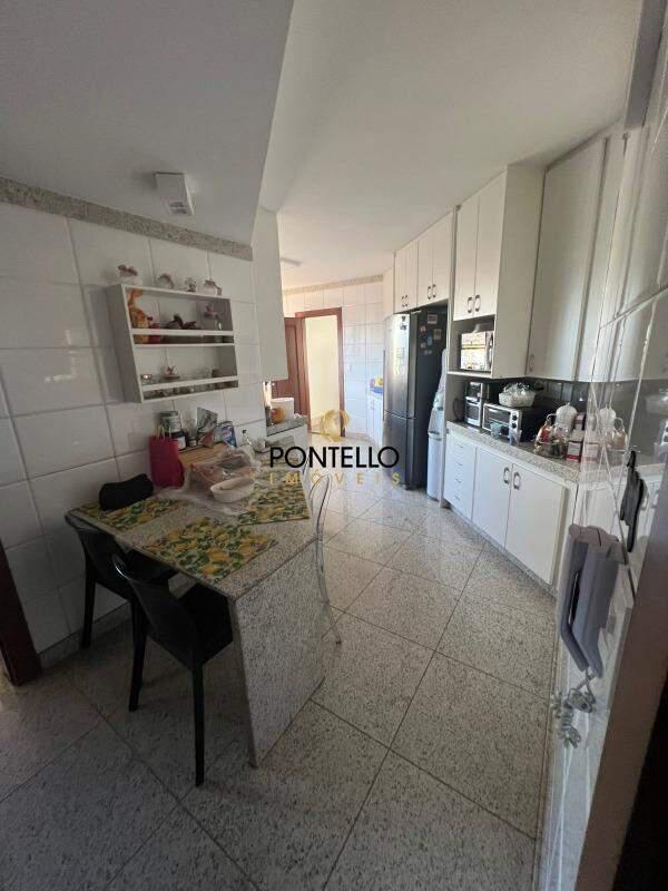 Cobertura, Centro, 4 Quartos, 6 Vagas, 2 Suítes